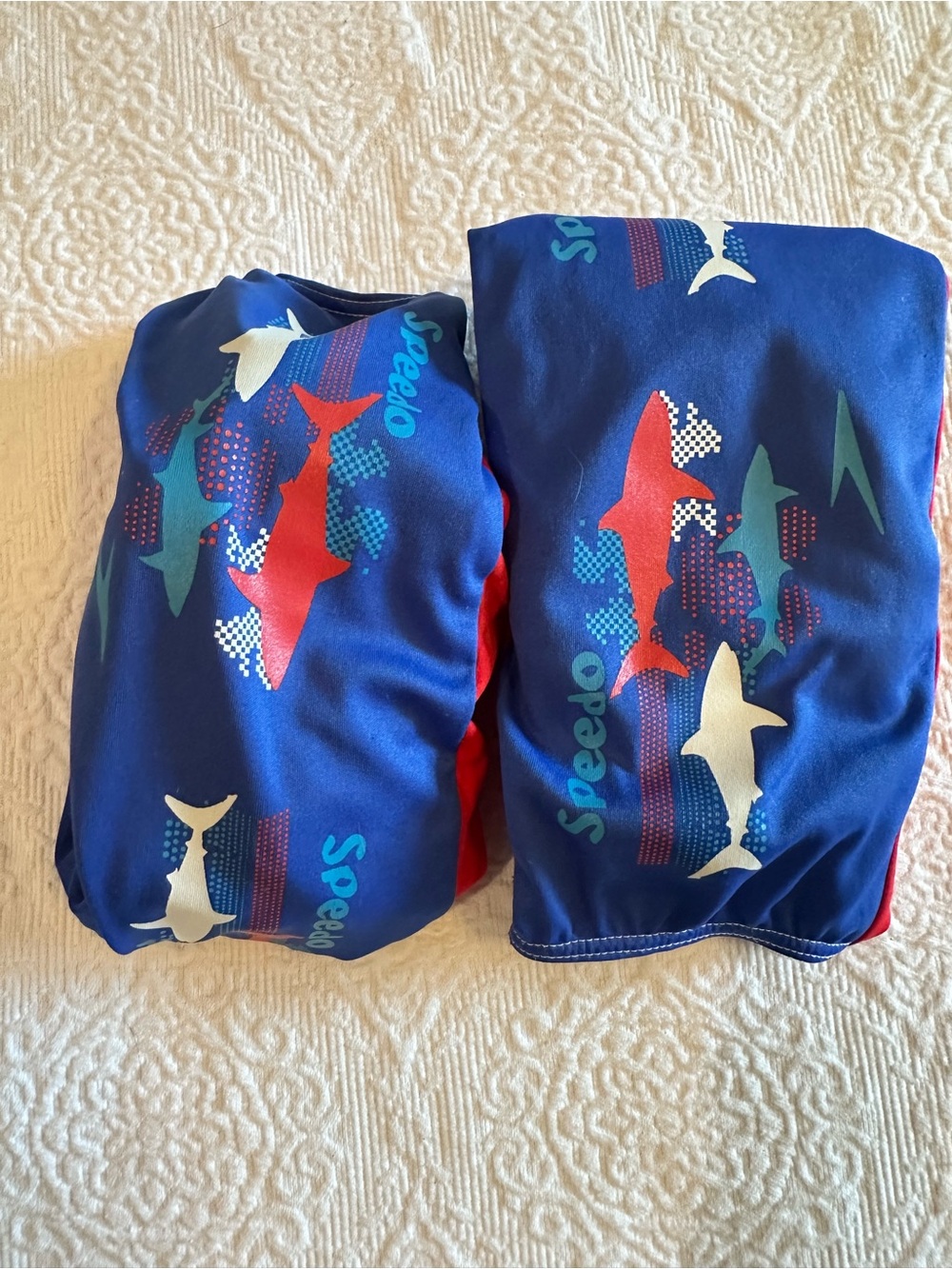 Speedo Sharks Water Wings Set  2-12yr  Red Swimming Pool Arm Floaties